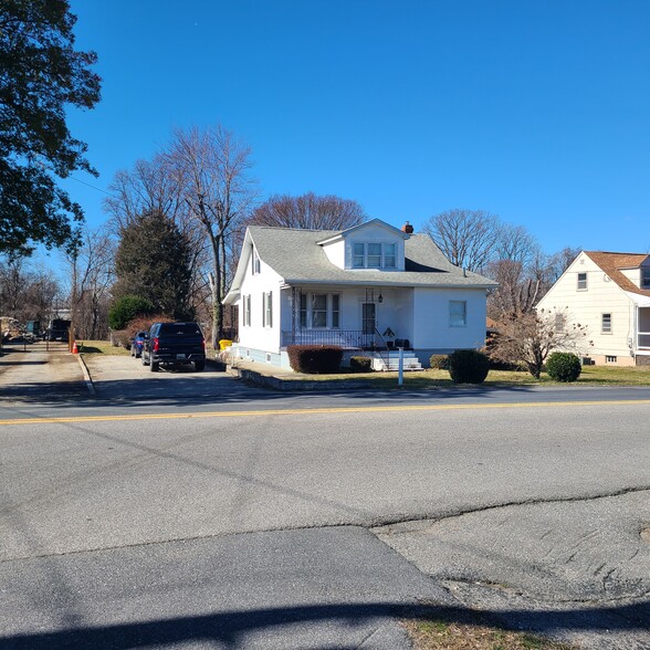 708 N Hammonds Ferry Rd, Linthicum Heights, MD en alquiler - Foto del edificio - Imagen 1 de 6