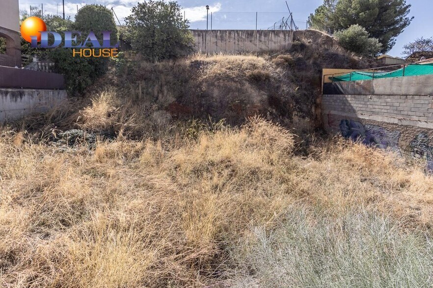 Terreno en Huétor Vega, Granada en venta - Foto del edificio - Imagen 2 de 8