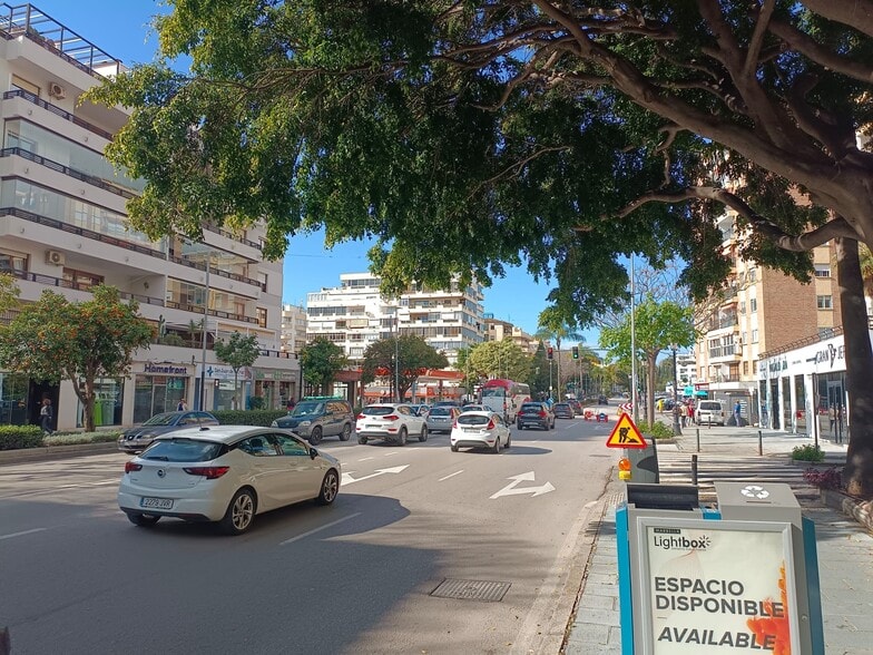 Avenida Ricardo Soriano, Marbella, Málaga en venta - Foto del edificio - Imagen 2 de 2