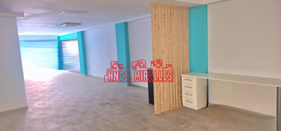Local en Elche, Alicante en alquiler - Foto del edificio - Imagen 2 de 10
