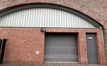 Woollam Pl, Manchester en alquiler Foto del edificio- Imagen 1 de 2