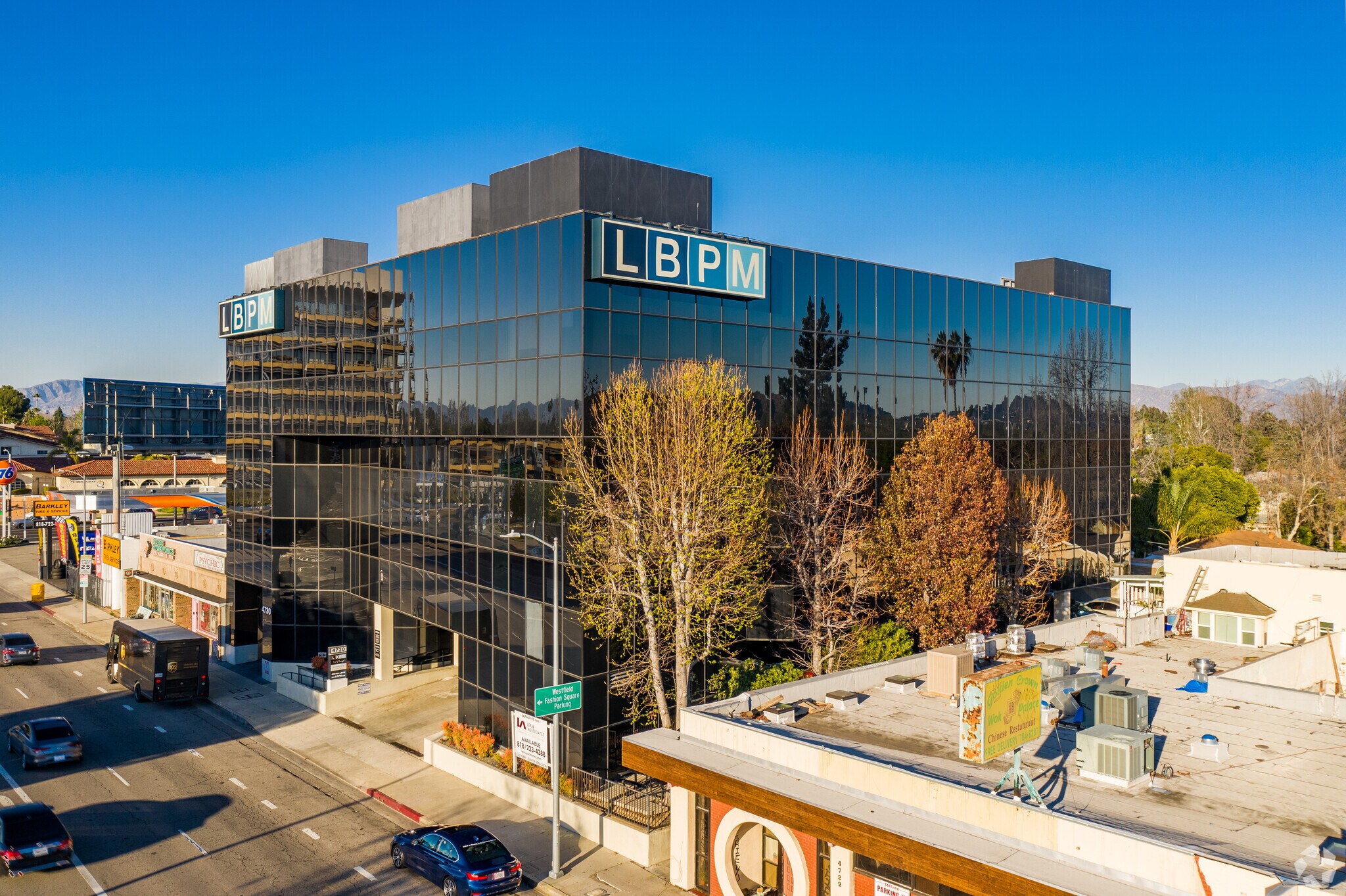 4730 Woodman Ave, Sherman Oaks, CA en alquiler Foto del edificio- Imagen 1 de 6