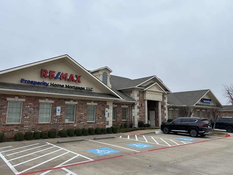 3360 Long Prairie Rd, Flower Mound, TX en venta - Foto del edificio - Imagen 2 de 27