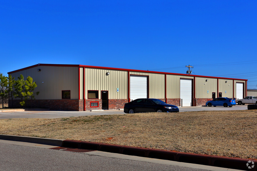 2730 SE Global Pky, Midwest City, OK en alquiler - Foto principal - Imagen 1 de 20