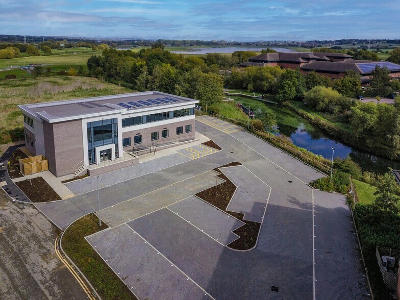 Waterside Way, Northampton en alquiler - Foto del edificio - Imagen 3 de 7