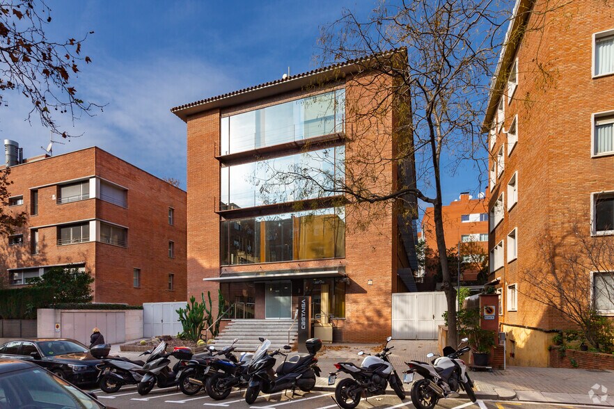 Oficina en Barcelona, Barcelona en alquiler - Foto del edificio - Imagen 2 de 4