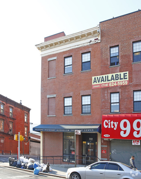 722 Myrtle Ave, Brooklyn, NY en alquiler - Foto del edificio - Imagen 2 de 8