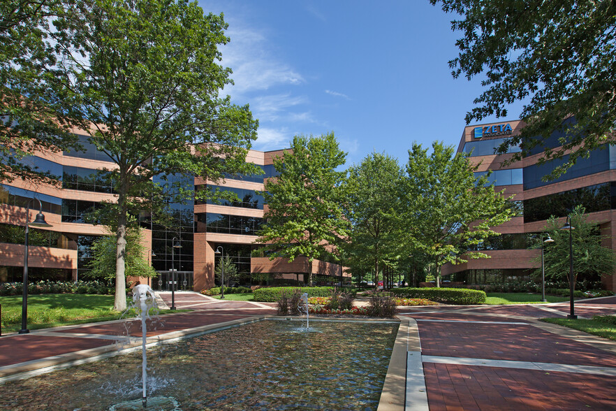 10304 Eaton Pl, Fairfax, VA en alquiler - Foto del edificio - Imagen 2 de 10