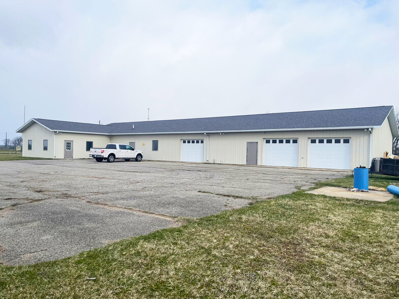 15675 Morris Industrial Dr, Schoolcraft, MI en venta - Foto del edificio - Imagen 2 de 30