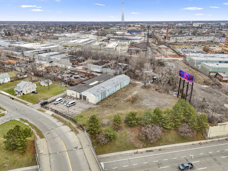 15306 Rosa Parks Blvd, Detroit, MI en venta - Foto del edificio - Imagen 1 de 53