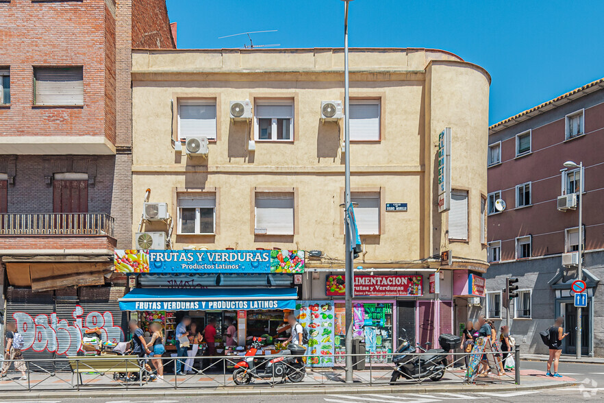 Calle De Pinos Alta, 1, Madrid, Madrid en venta - Foto del edificio - Imagen 2 de 2