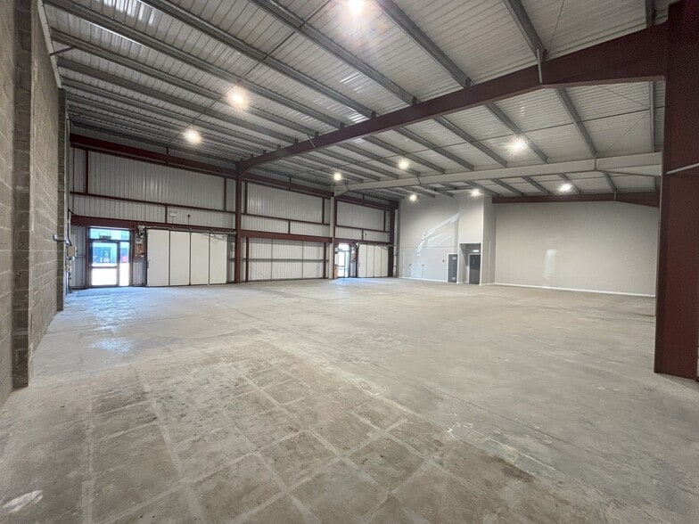 Wellington Cir, Aberdeen en venta - Foto del edificio - Imagen 2 de 5