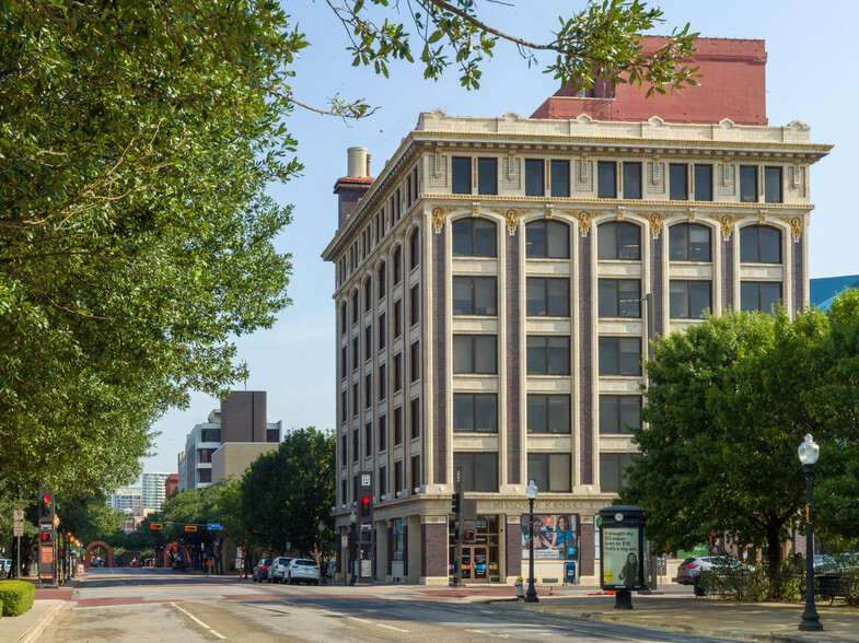 701 Commerce St, Dallas, TX en alquiler - Foto del edificio - Imagen 1 de 15