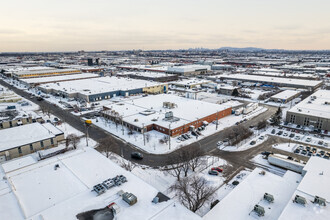 11060 Boul Parkway, Montréal, QC - VISTA AÉREA  vista de mapa