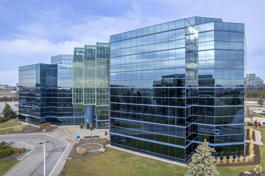 675 Cochrane Dr, Markham, ON en alquiler - Foto del edificio - Imagen 2 de 15