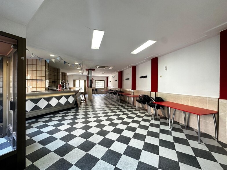 Local en Carlet en venta - Foto del edificio - Imagen 2 de 24