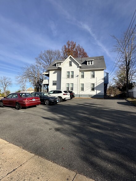 300 W Main St, New Britain, CT en venta - Foto del edificio - Imagen 2 de 21