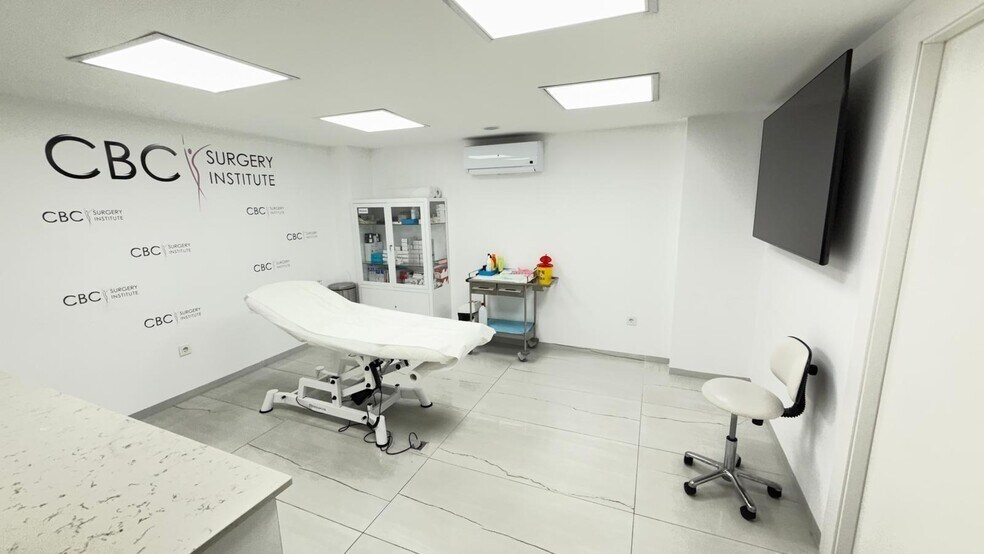 Local en Algeciras, Cádiz en venta - Foto del interior - Imagen 2 de 46