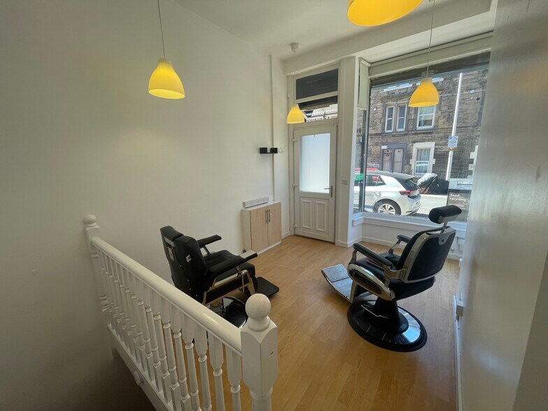 3 Dalgety Av, Edinburgh en venta - Foto del edificio - Imagen 3 de 4