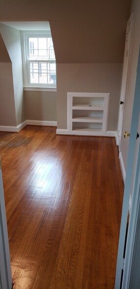 4715 Chestnut St, Bethesda, MD en alquiler - Foto del interior - Imagen 3 de 7