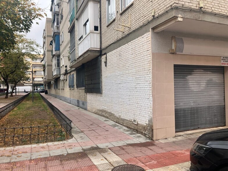 Edificio residencial en Parla, Madrid en venta - Foto del edificio - Imagen 3 de 6