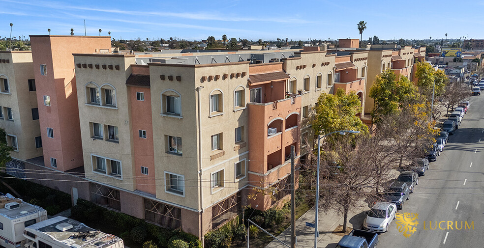 8000 S Broadway, Los Angeles, CA en venta - Foto del edificio - Imagen 1 de 22