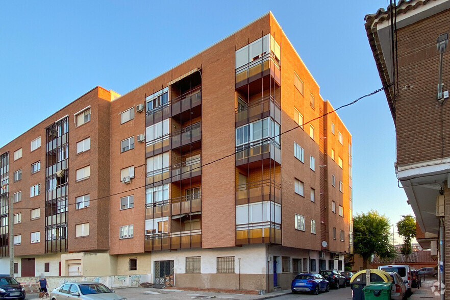 Avenida Miguel de Cervantes, 83, Tarancón, Cuenca en alquiler - Foto del edificio - Imagen 2 de 2