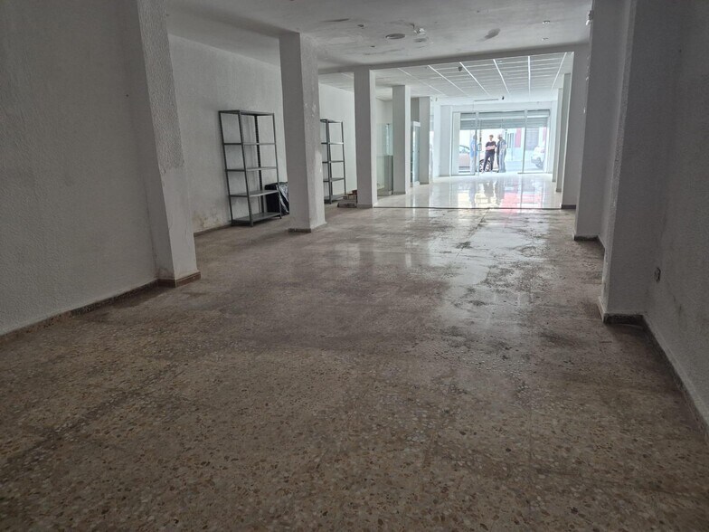 Local en Llíria, Valencia en venta - Foto del edificio - Imagen 1 de 12