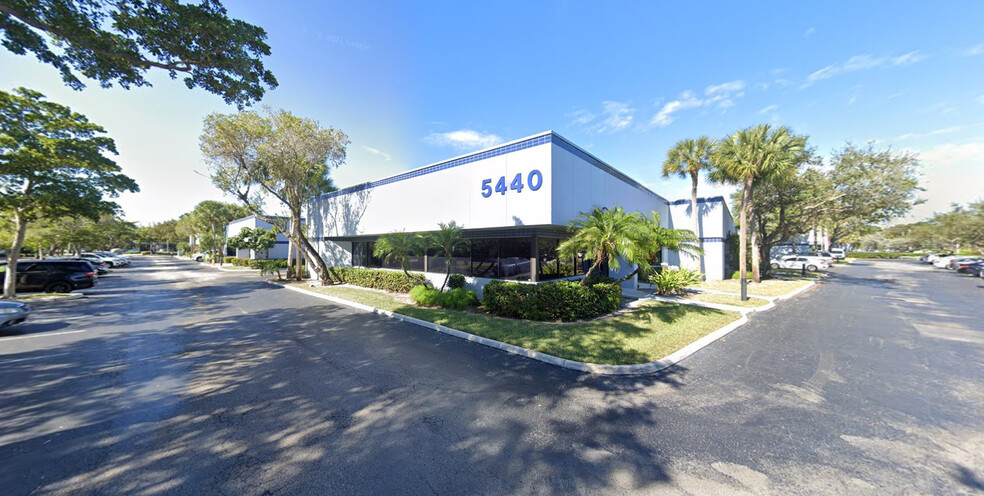 5440 NW 33rd Ave, Fort Lauderdale, FL en alquiler - Foto del edificio - Imagen 1 de 7