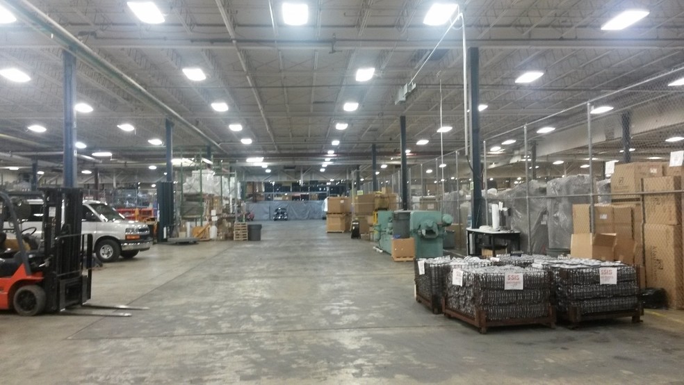 145 Cane Creek Industrial Park Rd, Fletcher, NC en alquiler - Foto del interior - Imagen 3 de 11