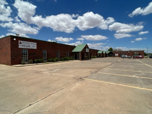 1885 Piedmont Rd N, Piedmont, OK en alquiler - Foto del edificio - Imagen 2 de 21