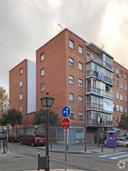 Calle Cañada, 8, Alcorcón, Madrid en venta - Foto del edificio - Imagen 2 de 3