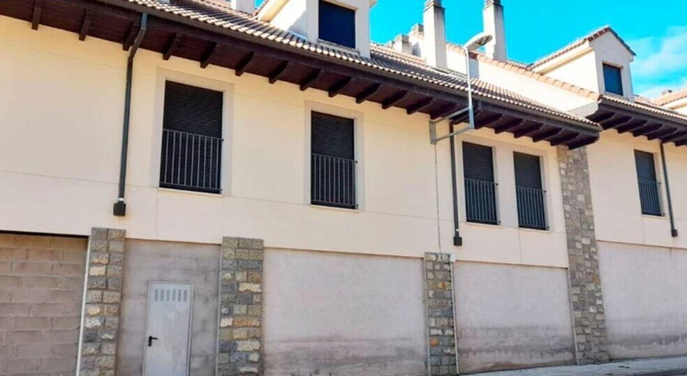 Local en Puebla de Lillo, León en venta - Foto del edificio - Imagen 2 de 8