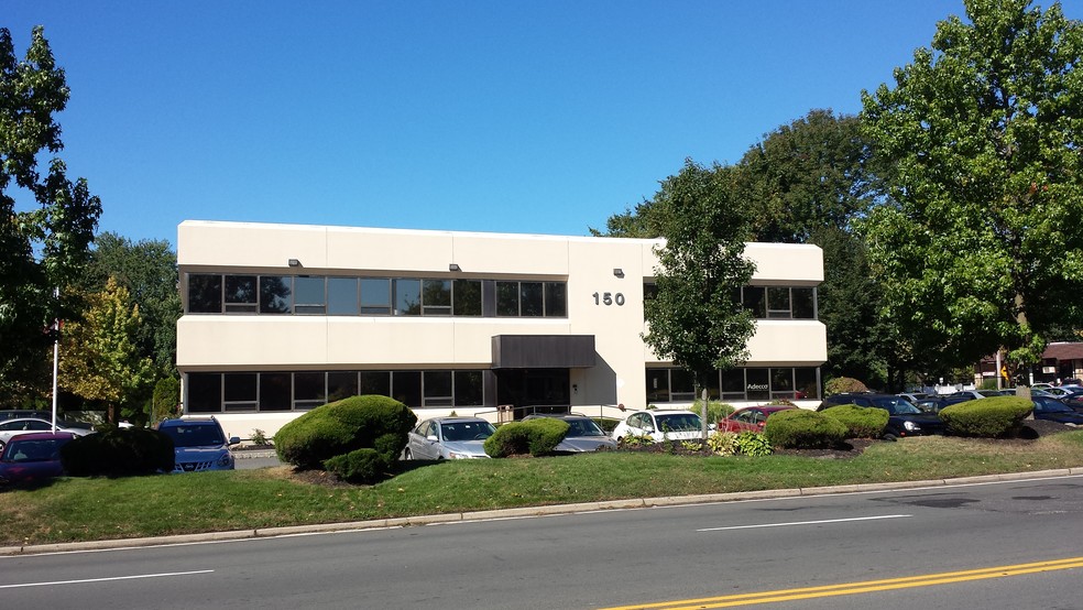 150 Airport Executive Park, Nanuet, NY en alquiler - Foto del edificio - Imagen 1 de 8