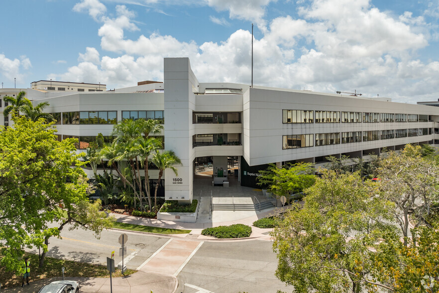 1500 San Remo Ave, Coral Gables, FL en alquiler - Foto del edificio - Imagen 2 de 2