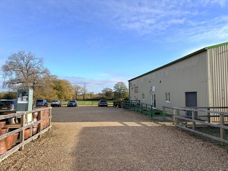 Aldermaston Road, Tadley en alquiler - Foto del edificio - Imagen 1 de 5