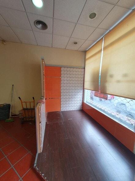 Local en SEVILLA en alquiler - Foto del edificio - Imagen 3 de 8