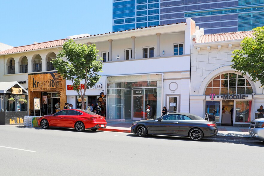 1140 Gayley Ave, Los Angeles, CA en alquiler - Foto del edificio - Imagen 1 de 42