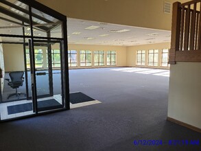 800 S College Ave, Bloomington, IN en alquiler Foto del interior- Imagen 2 de 33