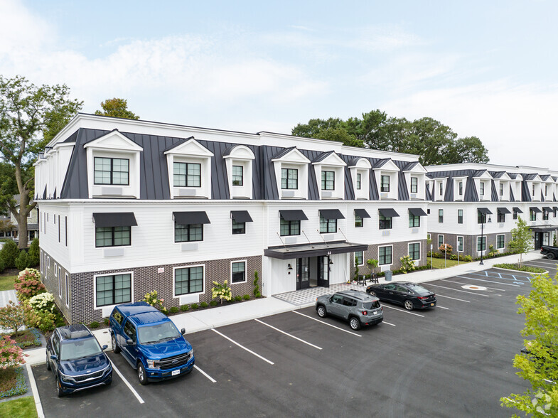 102 W Main St, Smithtown, NY en alquiler - Foto del edificio - Imagen 2 de 30