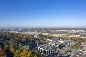 1300 Cornwall Rd, Oakville, ON - VISTA AÉREA  vista de mapa