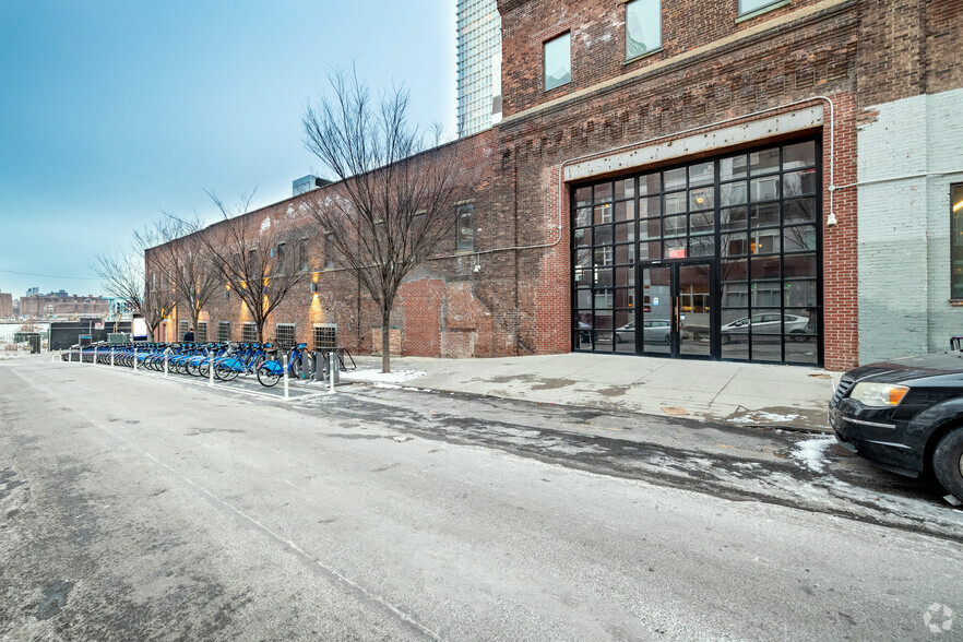 289 Kent Ave, Brooklyn, NY en alquiler - Foto del edificio - Imagen 2 de 5