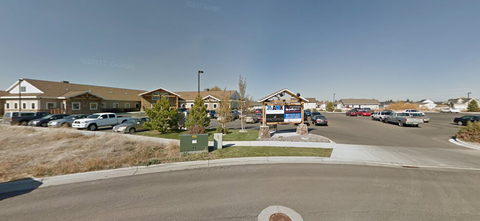 346 Grand Loop, Rexburg, ID en alquiler - Foto del edificio - Imagen 2 de 13