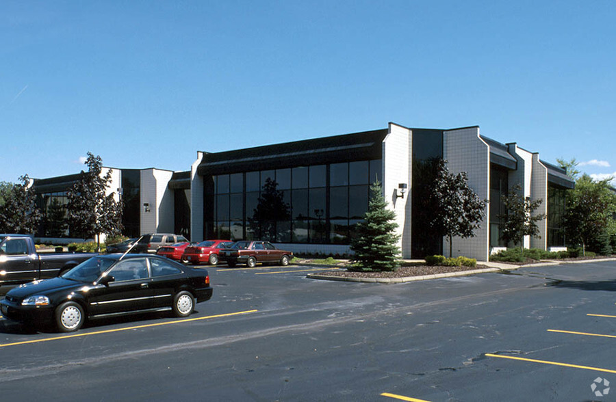 24610 Detroit Rd, Westlake, OH en alquiler - Foto del edificio - Imagen 2 de 7