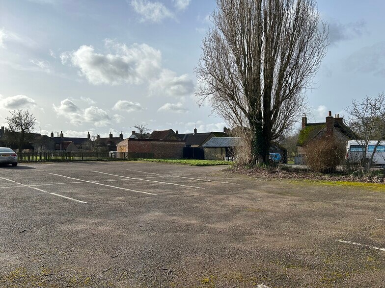 89 High St, Yardley Hastings en venta - Foto del edificio - Imagen 3 de 10