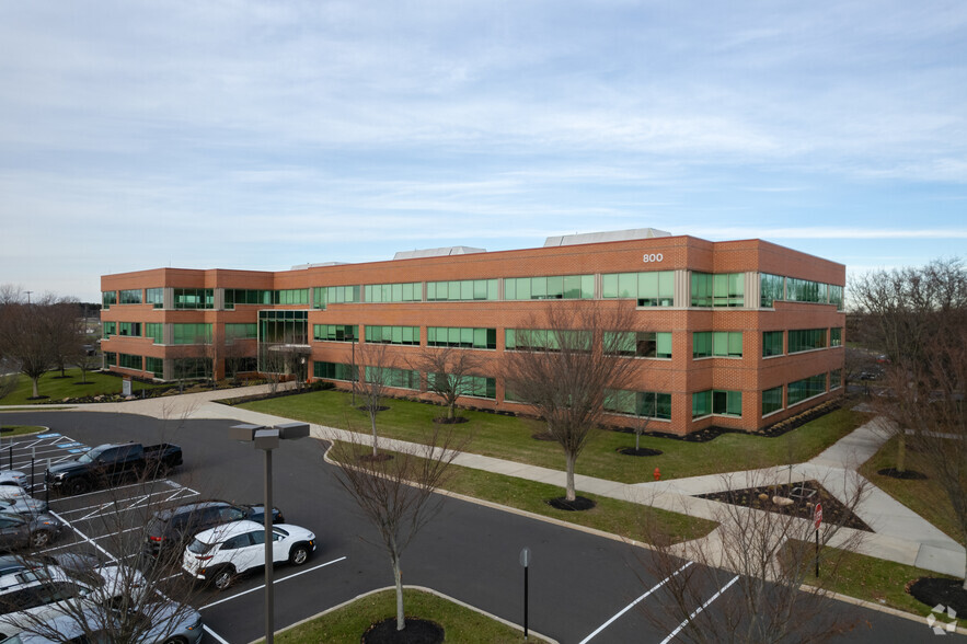 800 Township Line Rd, Yardley, PA en alquiler - Foto del edificio - Imagen 3 de 5