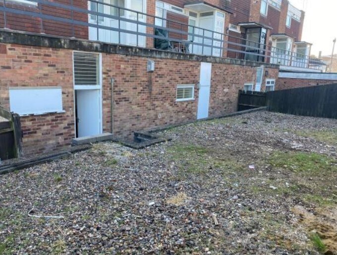 210-216 Frobisher Rd, Rugby en venta - Foto del edificio - Imagen 2 de 13