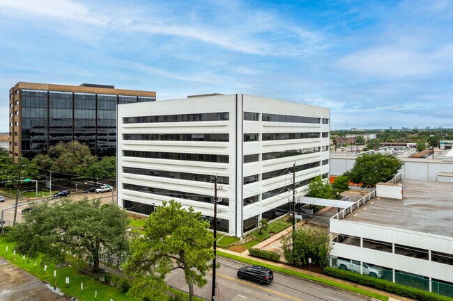 Más detalles de 5850 San Felipe St, Houston, TX - Oficina en alquiler