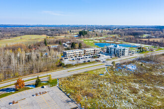 300 Terry Fox Dr, Ottawa, ON - VISTA AÉREA  vista de mapa