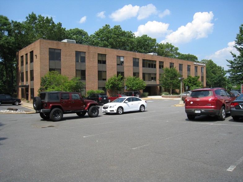 3918 Prosperity Ave, Fairfax, VA en alquiler - Foto del edificio - Imagen 2 de 10